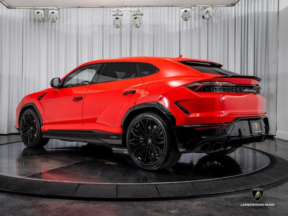 2025 Lamborghini Urus SE - Image 10 of 31