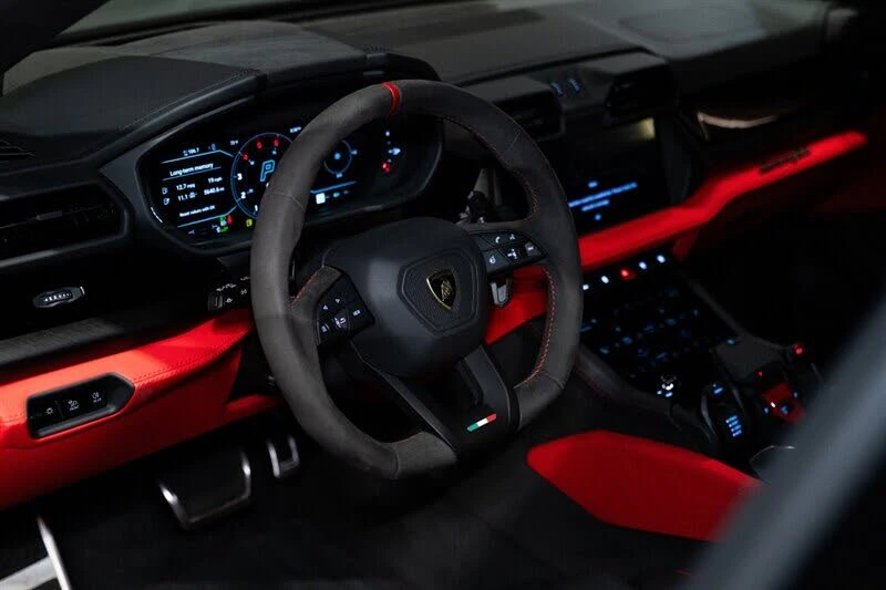 2025 Lamborghini Urus SE - Image 12 of 20