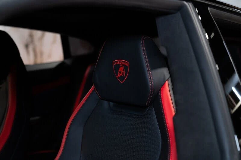 2025 Lamborghini Urus SE - Image 14 of 20