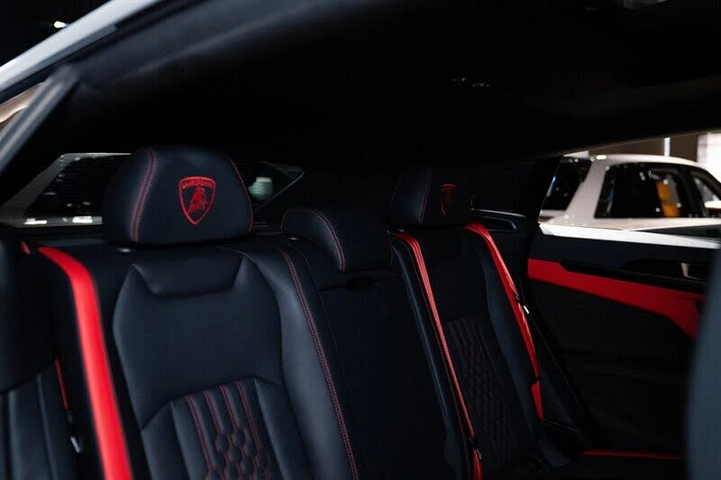 2025 Lamborghini Urus SE - Image 10 of 20