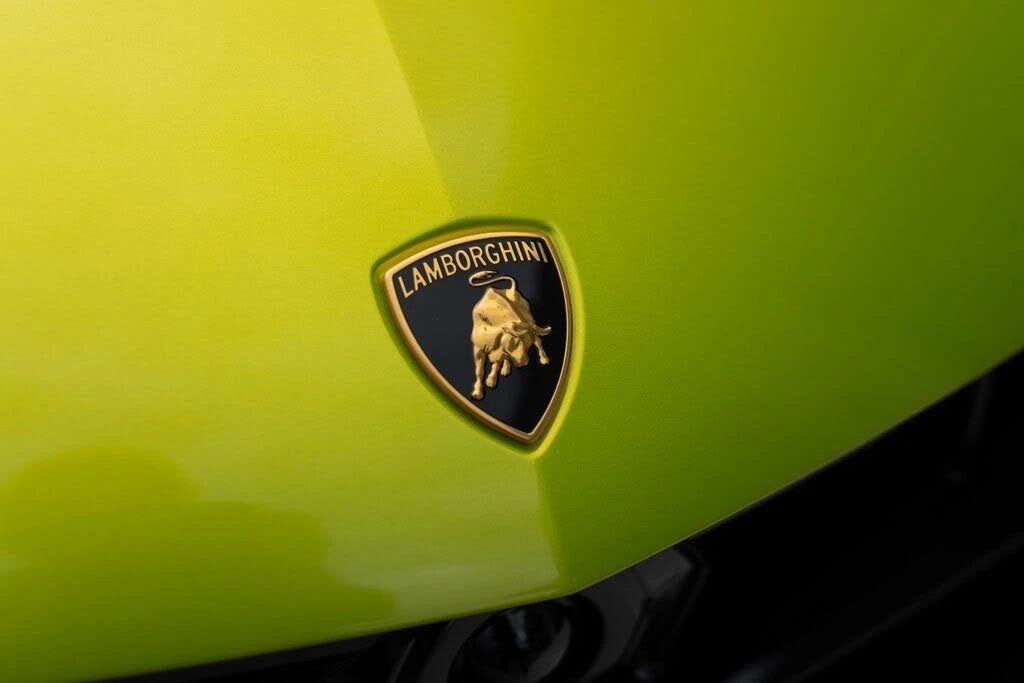 2025 Lamborghini Urus SE - Image 8 of 31