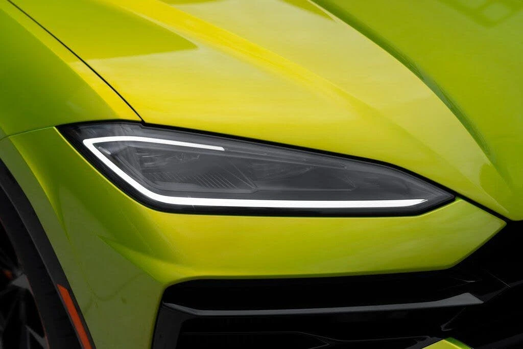 2025 Lamborghini Urus SE - Image 9 of 31