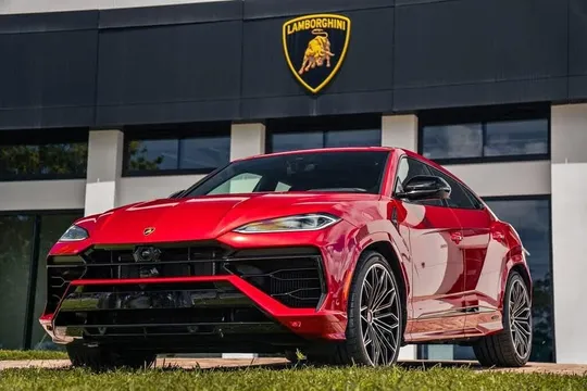 2025 Lamborghini Urus SE AWD