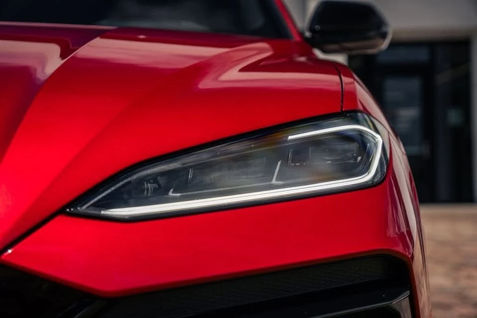 2025 Lamborghini Urus SE - Image 10 of 20