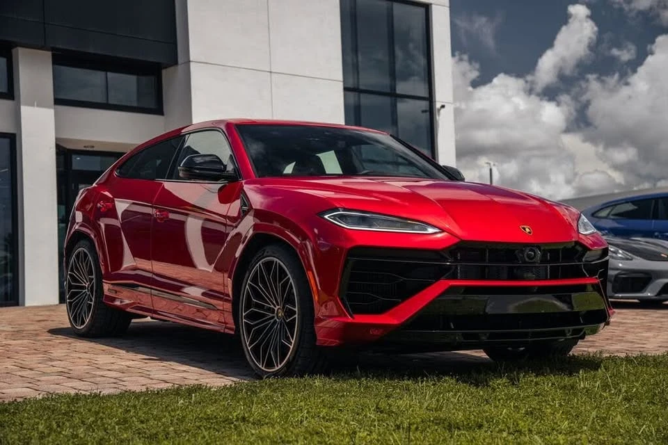 2025 Lamborghini Urus SE - Image 7 of 20