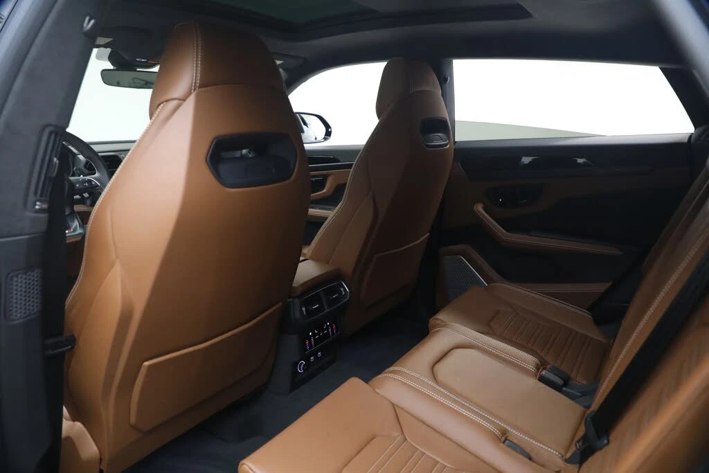 2025 Lamborghini Urus SE - Image 18 of 31