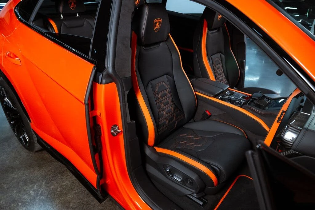 2025 Lamborghini Urus SE - Image 18 of 31