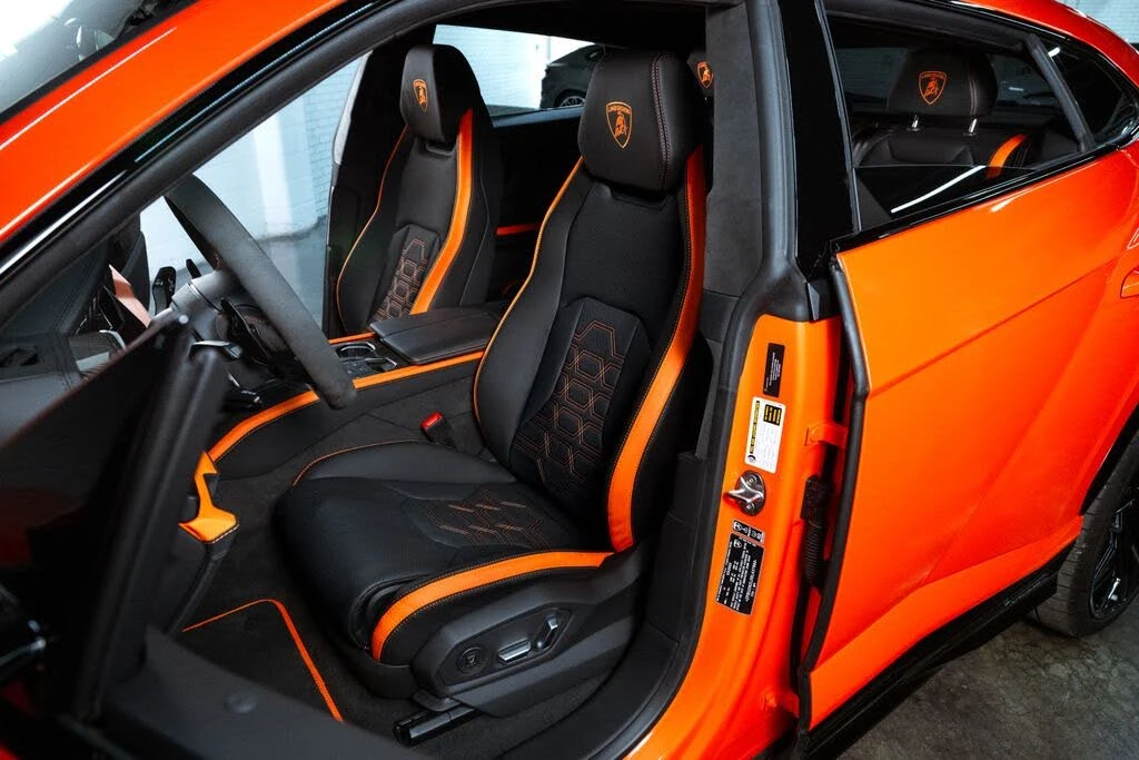 2025 Lamborghini Urus SE - Image 14 of 31