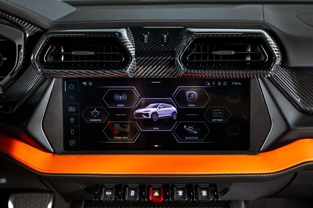 2025 Lamborghini Urus SE - Image 30 of 31