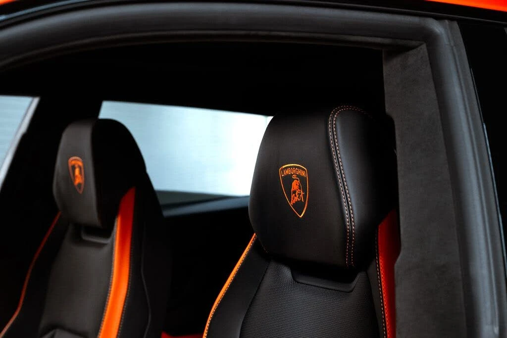 2025 Lamborghini Urus SE - Image 22 of 31