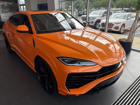 2025 Lamborghini Urus SE AWD
