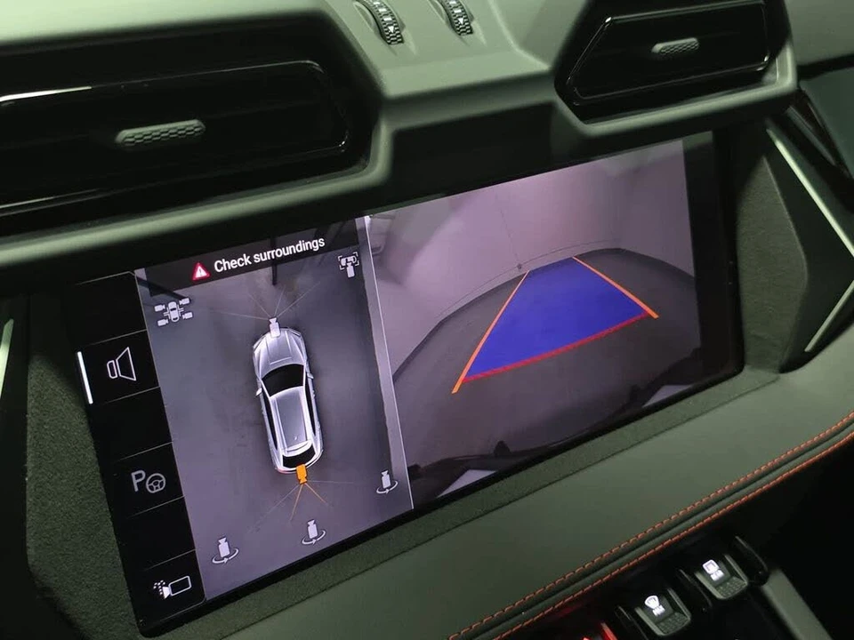 2025 Lamborghini Urus SE - Image 18 of 31