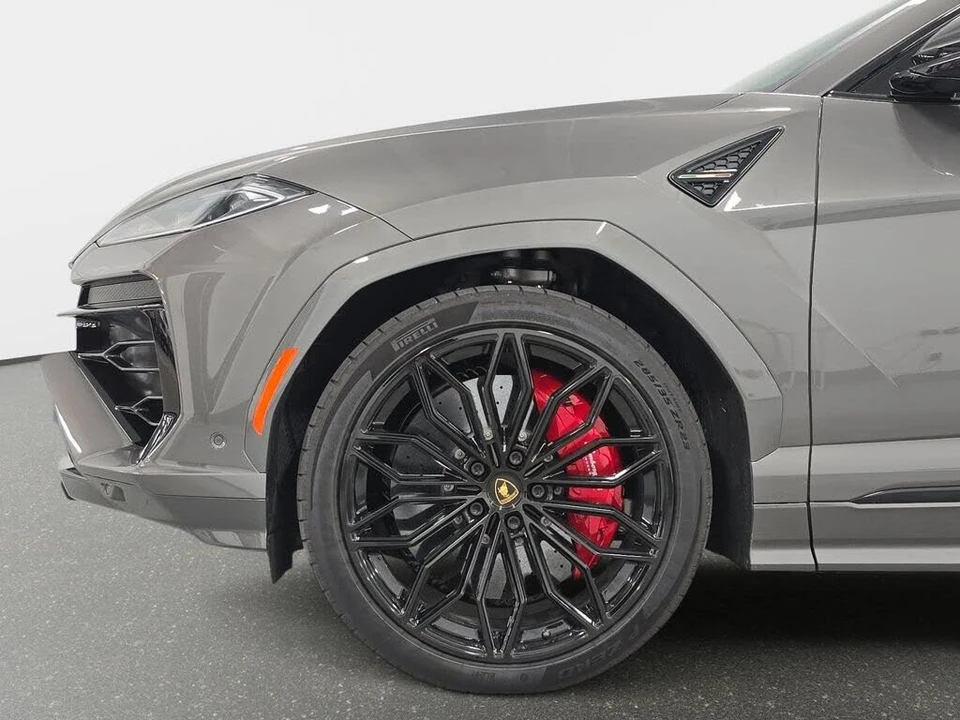 2025 Lamborghini Urus SE - Image 10 of 31
