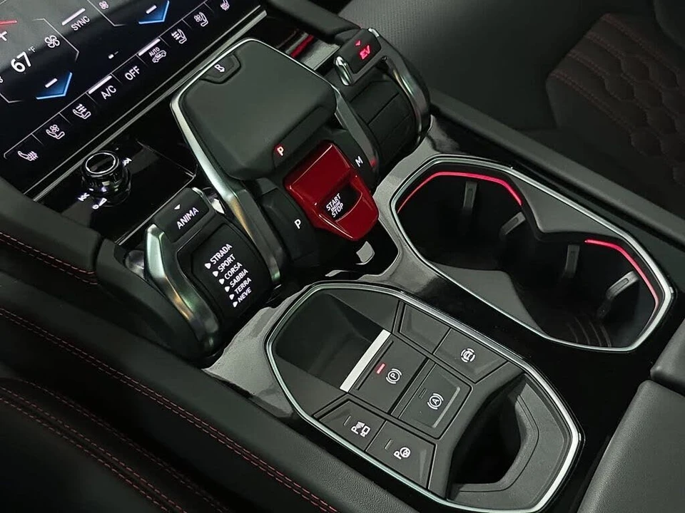 2025 Lamborghini Urus SE - Image 20 of 31