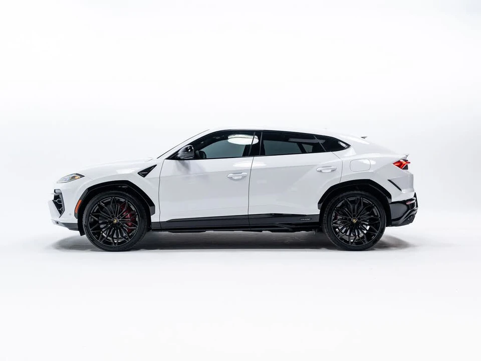 2025 Lamborghini Urus SE - Image 2 of 31
