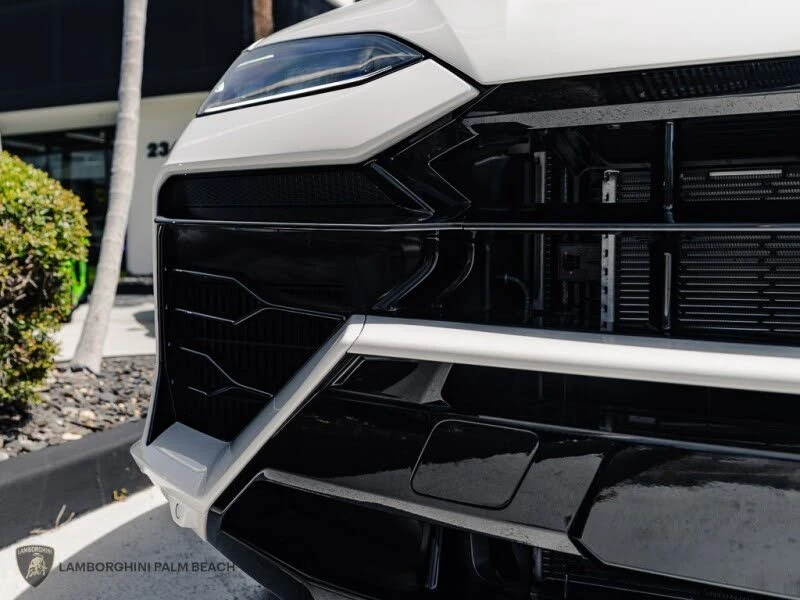 2025 Lamborghini Urus SE - Image 7 of 26