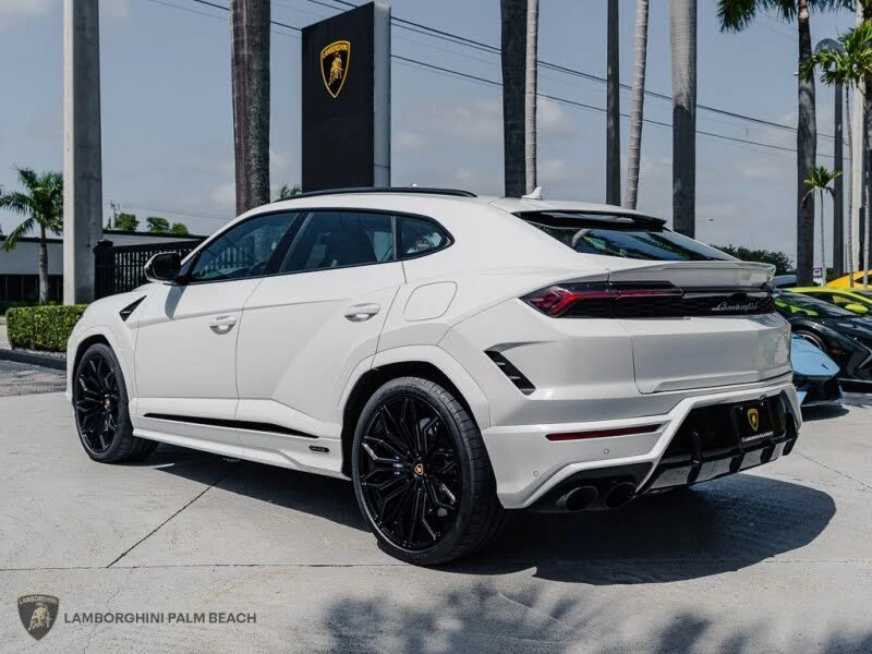 2025 Lamborghini Urus SE - Image 3 of 26