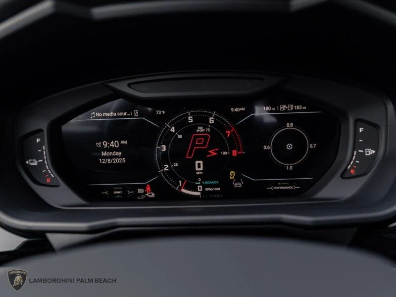2025 Lamborghini Urus SE - Image 16 of 26