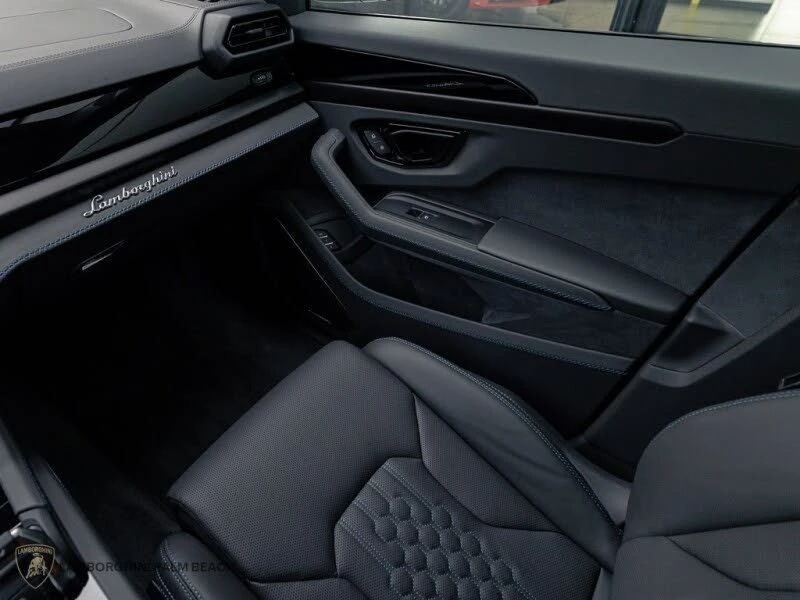 2025 Lamborghini Urus SE - Image 10 of 26