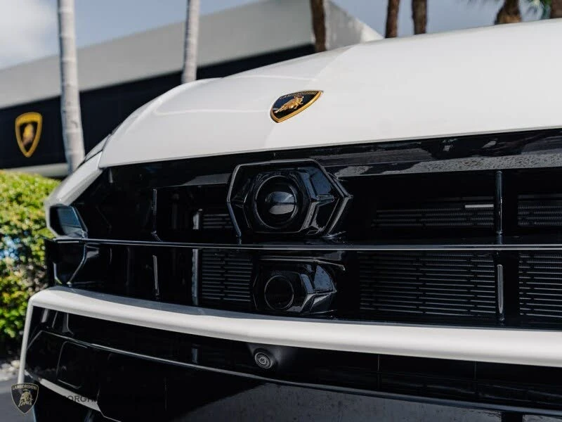 2025 Lamborghini Urus SE - Image 8 of 26