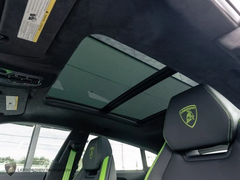 2025 Lamborghini Urus SE - Image 28 of 30