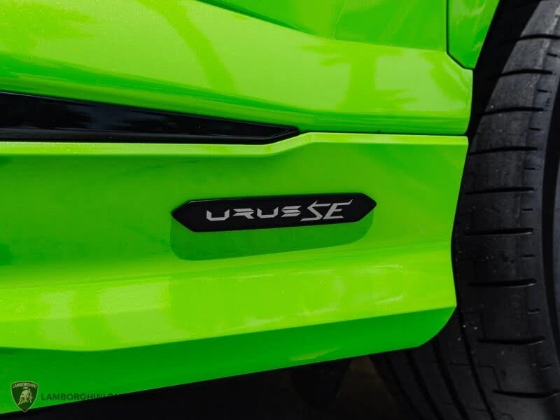 2025 Lamborghini Urus SE - Image 9 of 30