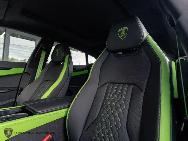 2025 Lamborghini Urus SE - Image 17 of 30