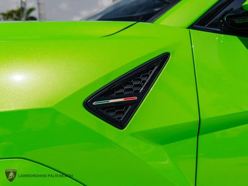 2025 Lamborghini Urus SE - Image 8 of 30