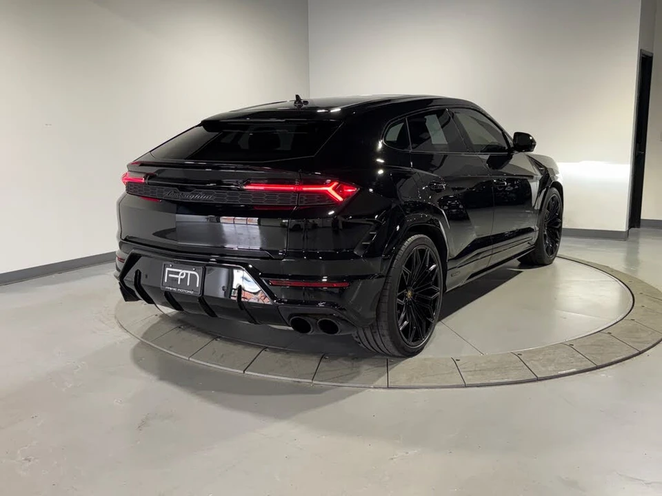 2025 Lamborghini Urus SE - Image 11 of 31