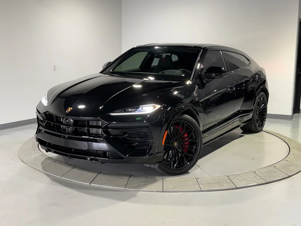 2025 Lamborghini Urus SE - Image 3 of 31