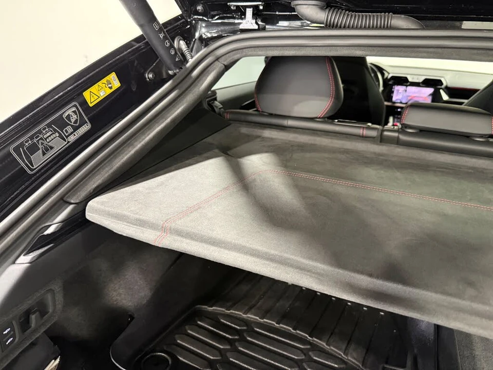 2025 Lamborghini Urus SE - Image 22 of 31