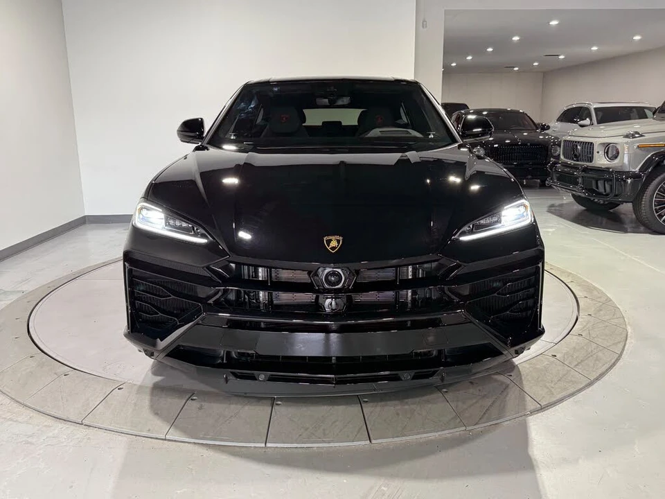 2025 Lamborghini Urus SE - Image 4 of 31