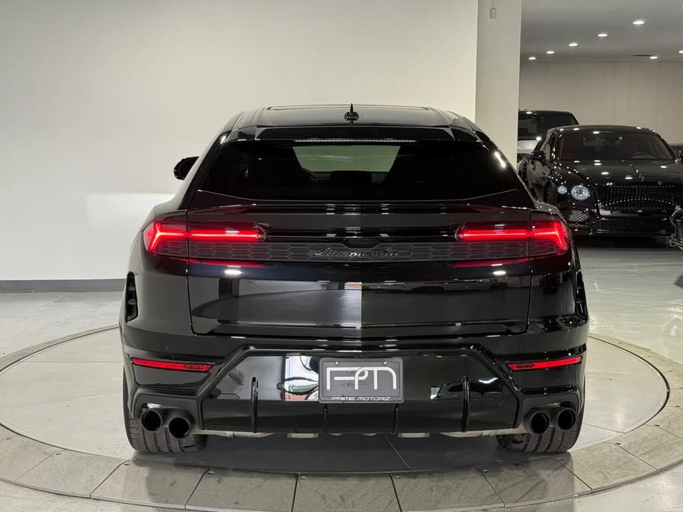 2025 Lamborghini Urus SE - Image 18 of 31
