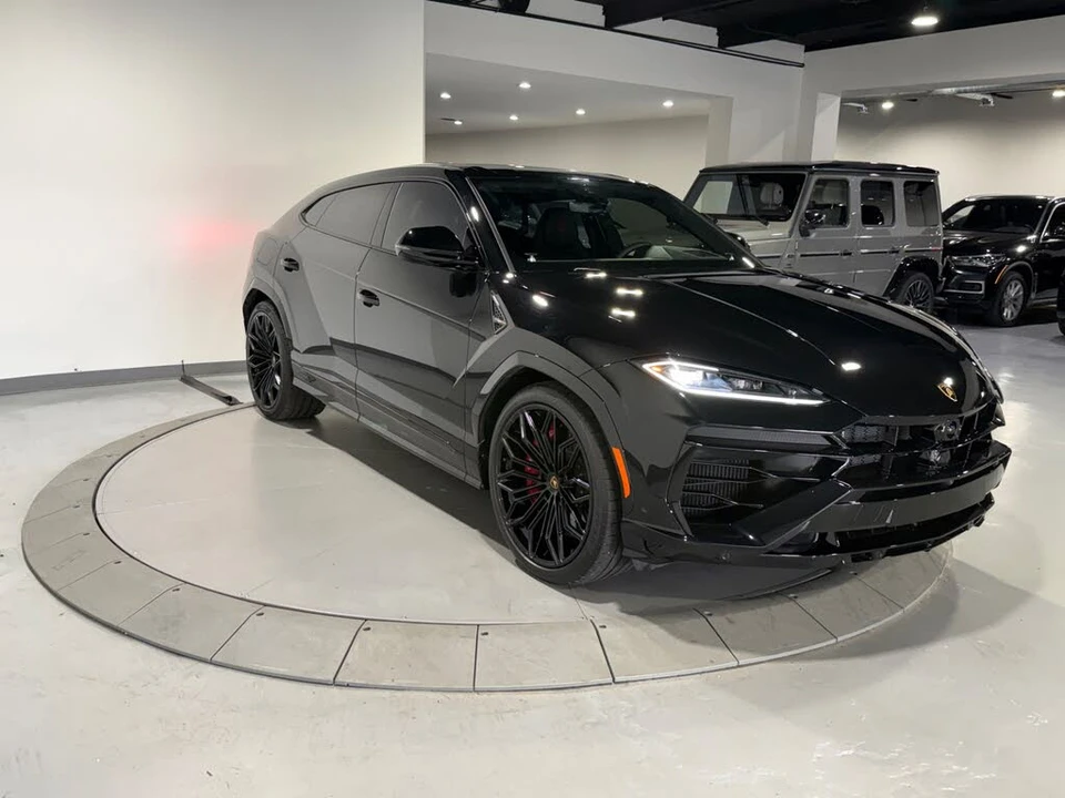 2025 Lamborghini Urus SE - Image 6 of 31