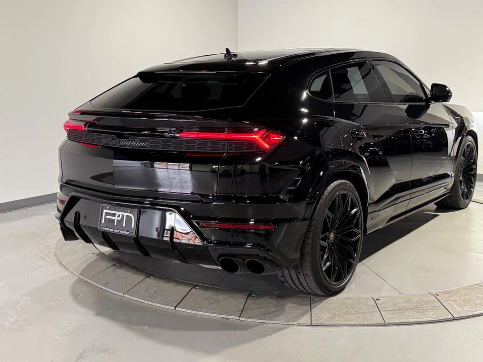 2025 Lamborghini Urus SE - Image 10 of 31