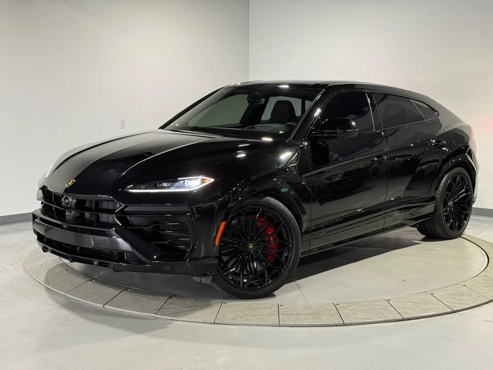 2025 Lamborghini Urus SE - Image 2 of 31