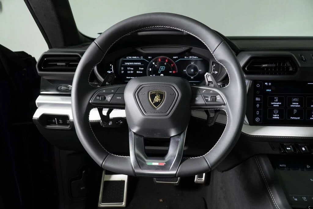 2025 Lamborghini Urus SE - Image 11 of 30