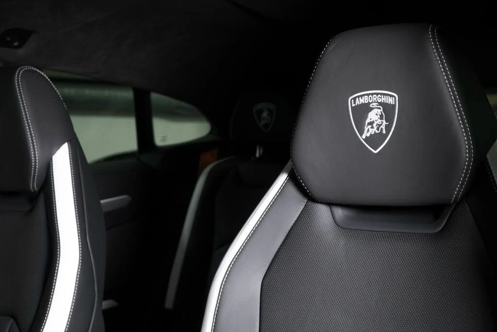 2025 Lamborghini Urus SE - Image 5 of 30