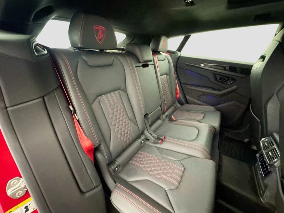 2025 Lamborghini Urus SE - Image 30 of 31
