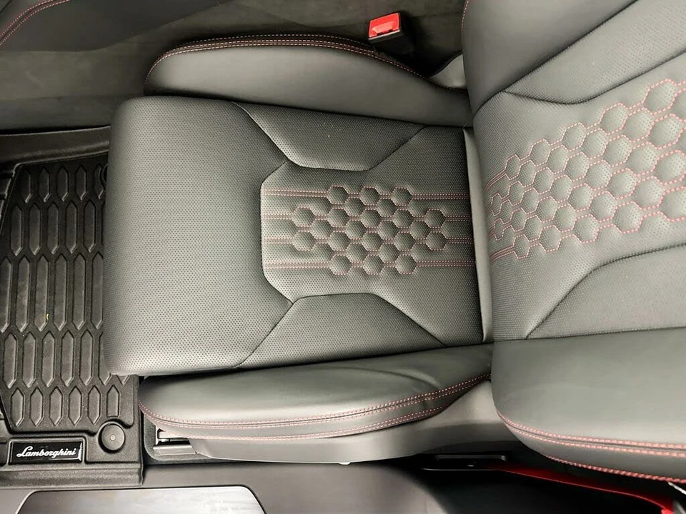 2025 Lamborghini Urus SE - Image 20 of 31