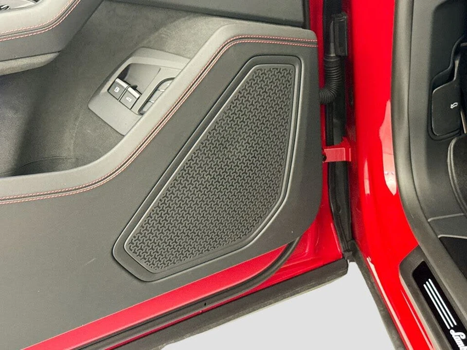 2025 Lamborghini Urus SE - Image 19 of 31