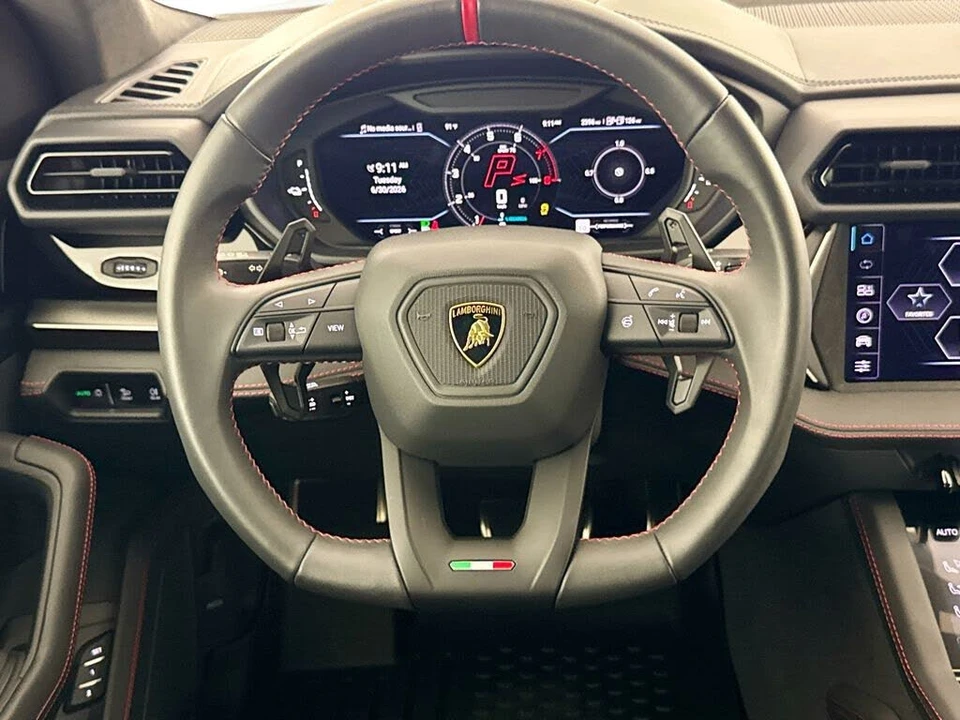 2025 Lamborghini Urus SE - Image 11 of 31