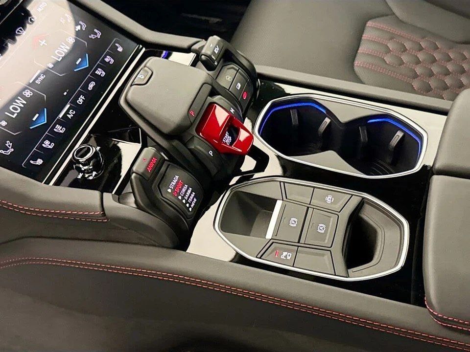 2025 Lamborghini Urus SE - Image 17 of 31