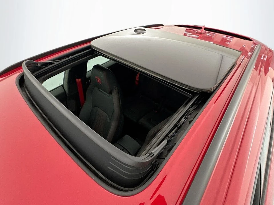 2025 Lamborghini Urus SE - Image 23 of 31