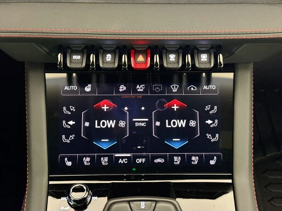 2025 Lamborghini Urus SE - Image 16 of 31