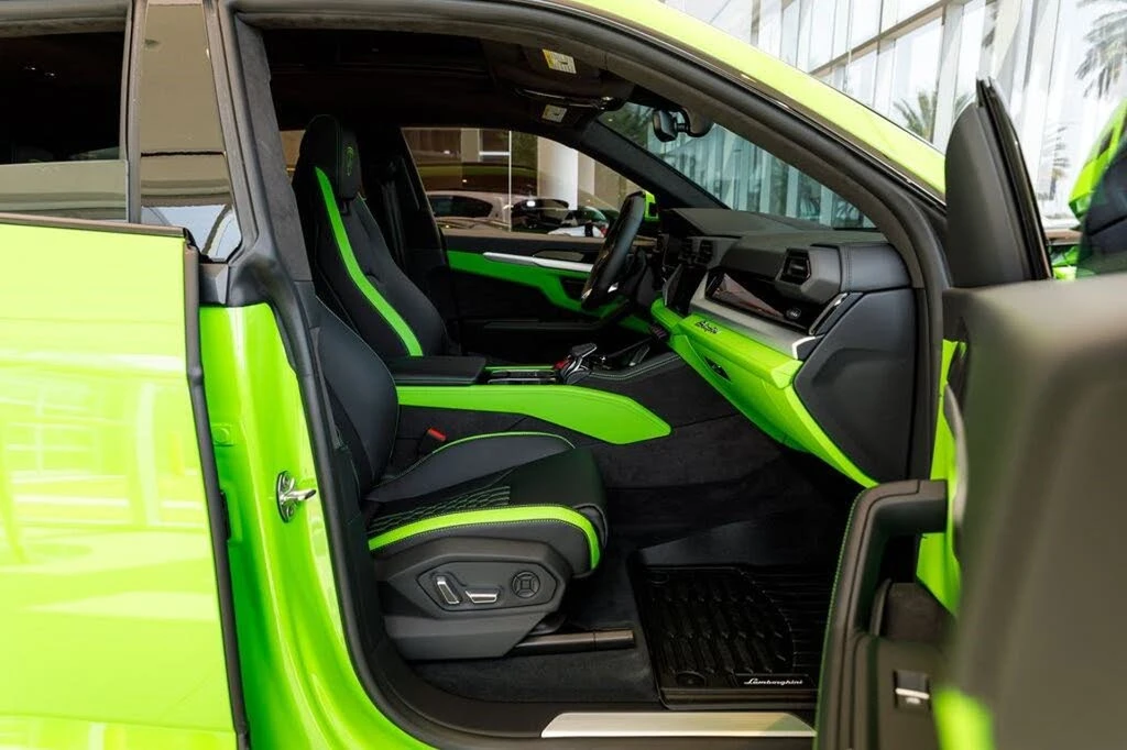 2025 Lamborghini Urus SE - Image 31 of 31