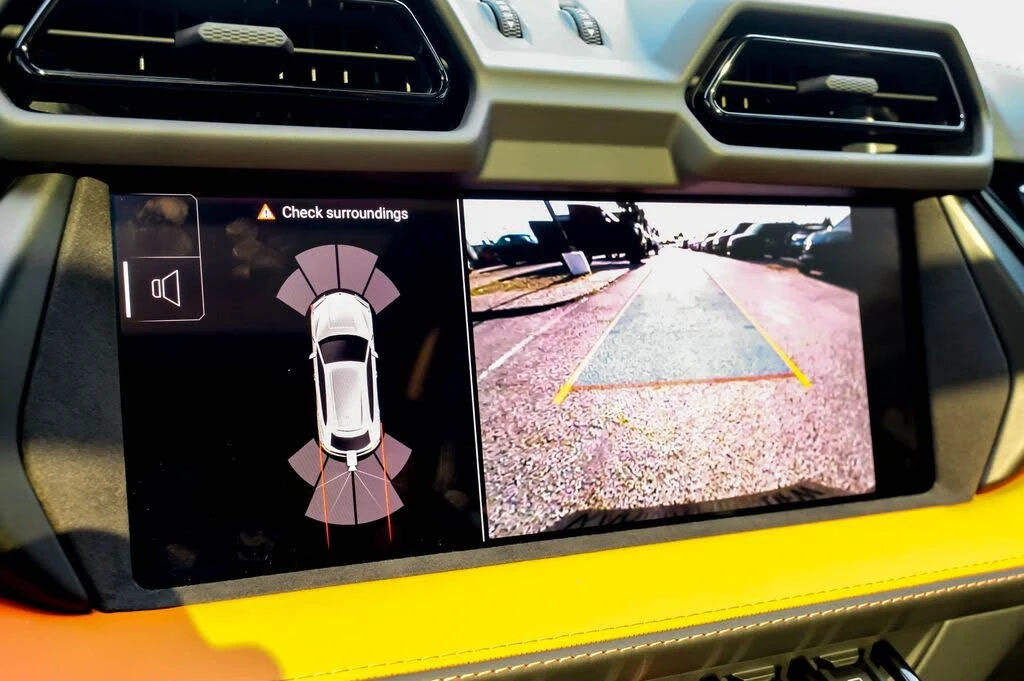2025 Lamborghini Urus SE - Image 20 of 31