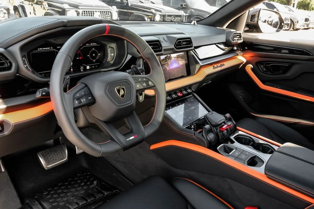 2025 Lamborghini Urus SE - Image 10 of 31