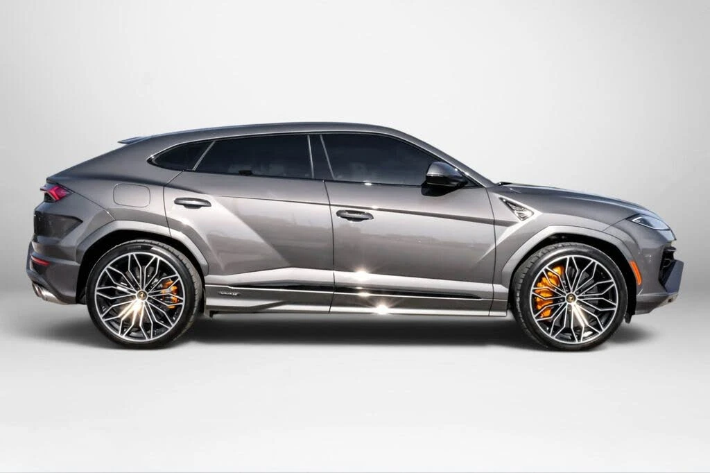 2025 Lamborghini Urus SE - Image 5 of 31