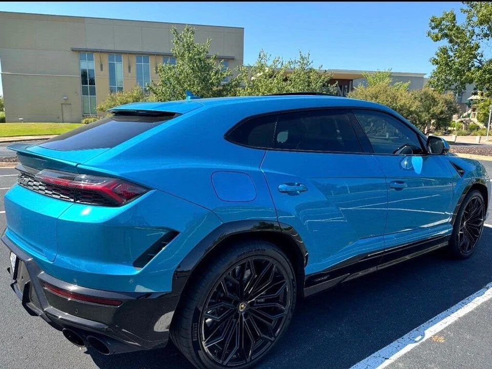 2025 Lamborghini Urus SE - Image 6 of 16